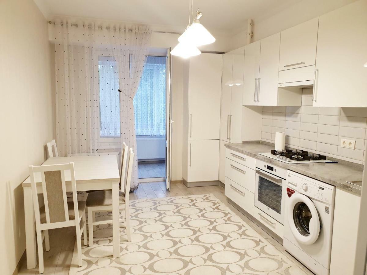 Center Apartment On Albisoara Street Chisinau Exterior foto
