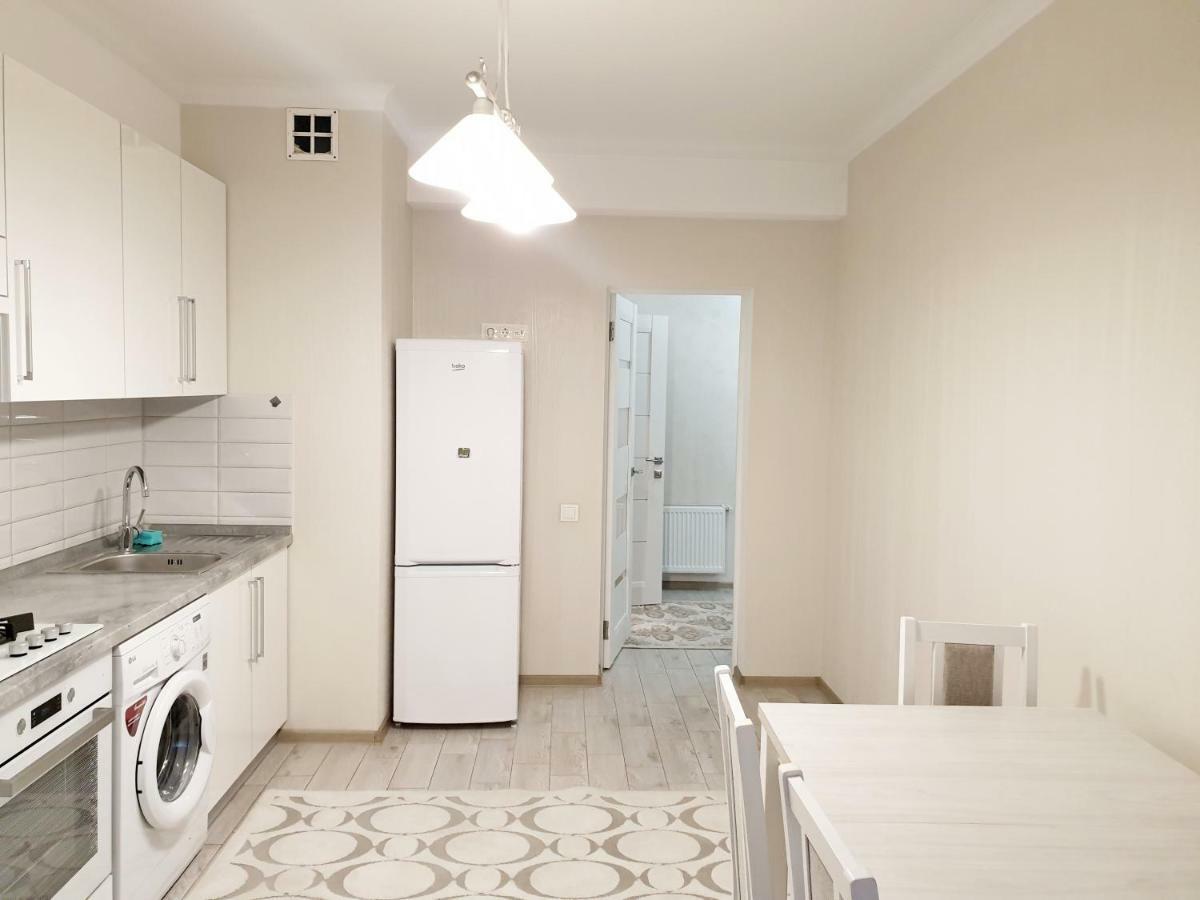 Center Apartment On Albisoara Street Chisinau Exterior foto
